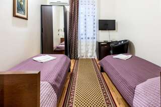 Отель Hotel Corso Бузэу Двухместный номер с 2 отдельными кроватями-5